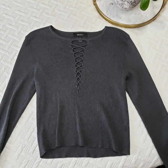 Forever 21 Tops - Sold Elsewhere - Forever 21 Ribbed Crop Top